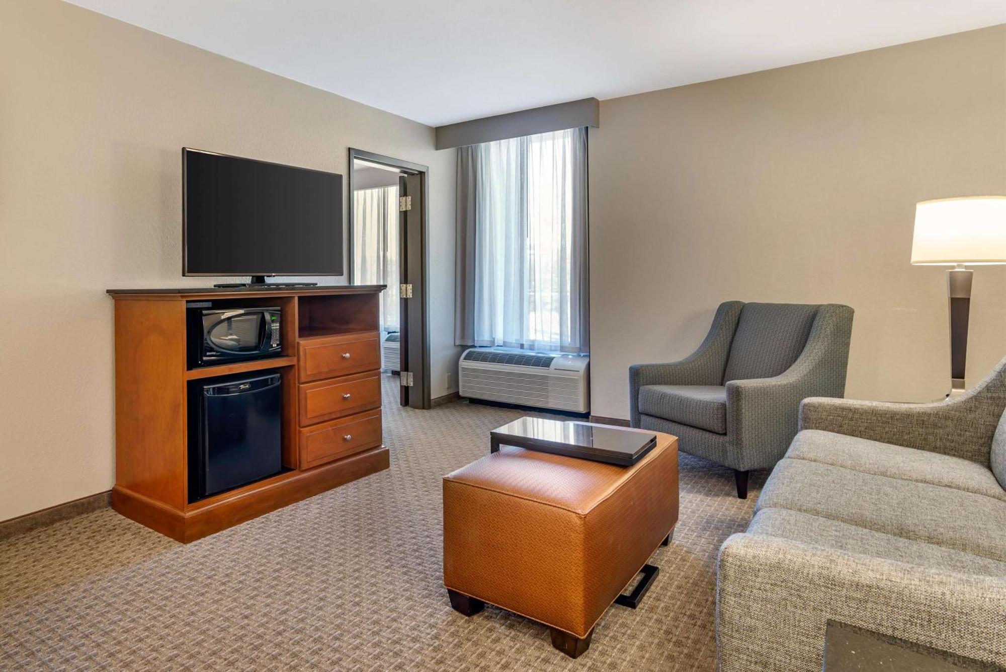 Drury Inn & Suites Atlanta Airport College Park Екстер'єр фото
