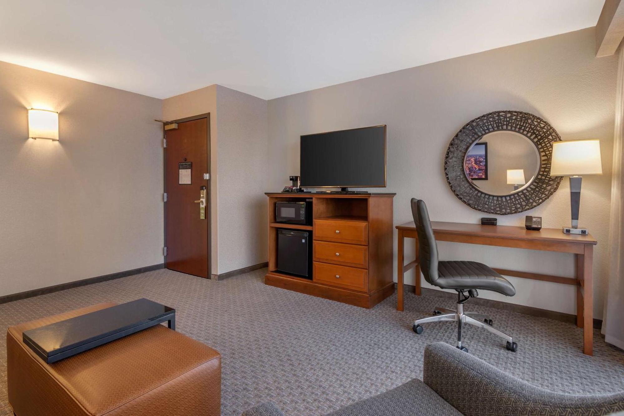 Drury Inn & Suites Atlanta Airport College Park Екстер'єр фото